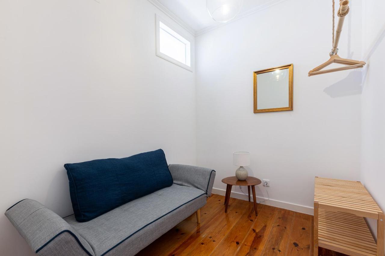 White & Blue Vintage Home In Graca Lisboa المظهر الخارجي الصورة