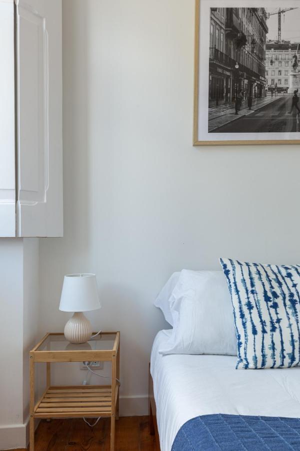 White & Blue Vintage Home In Graca Lisboa المظهر الخارجي الصورة