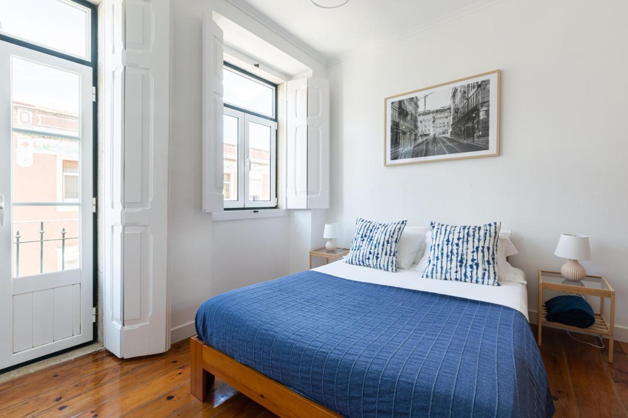 White & Blue Vintage Home In Graca Lisboa المظهر الخارجي الصورة