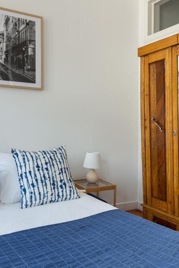 White & Blue Vintage Home In Graca Lisboa المظهر الخارجي الصورة