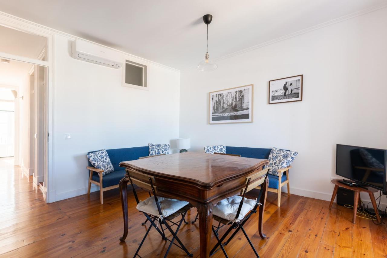 White & Blue Vintage Home In Graca Lisboa المظهر الخارجي الصورة